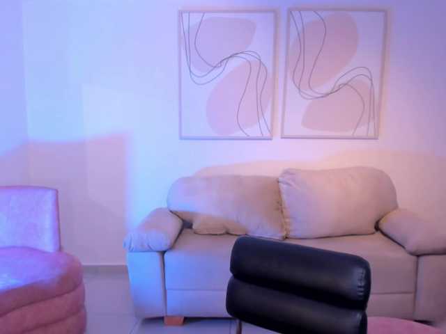 TaraLawrence's BongaCams show and profile