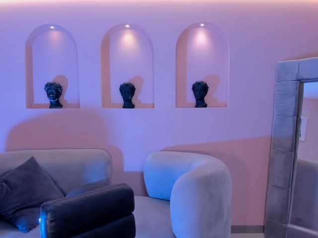 TaraLawrence live cam