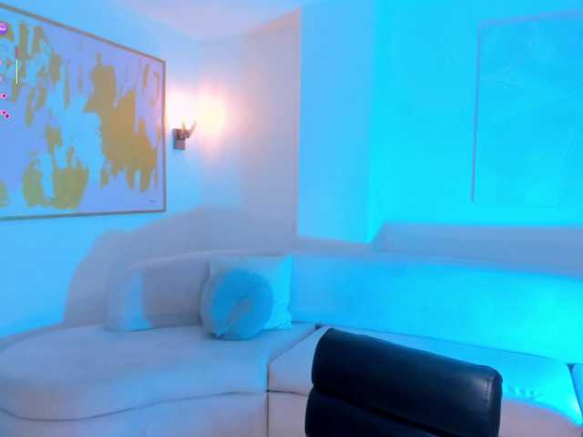 TaraLawrence's BongaCams show and profile