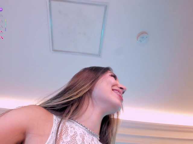 TaraLawrence's BongaCams show and profile