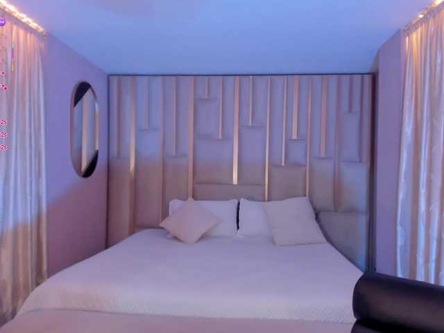 TaraLawrence's BongaCams show and profile