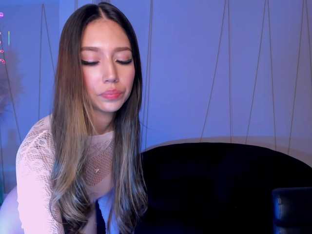 TaraLawrence's BongaCams show and profile