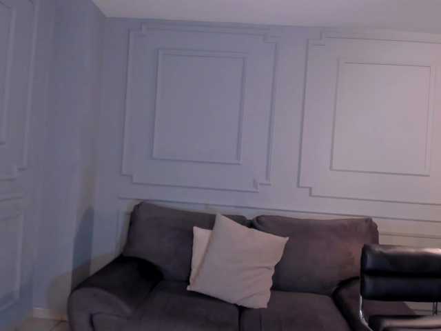 TaraLawrence's BongaCams show and profile