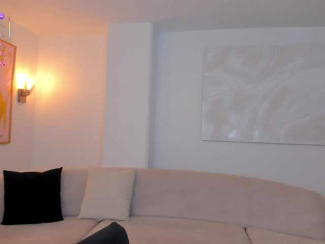 TaraLawrence's BongaCams show and profile