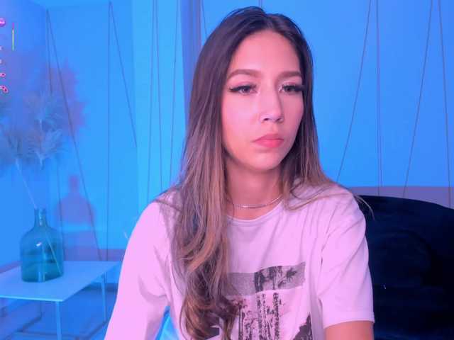 TaraLawrence's BongaCams show and profile