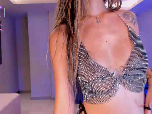TaraLawrence webcam