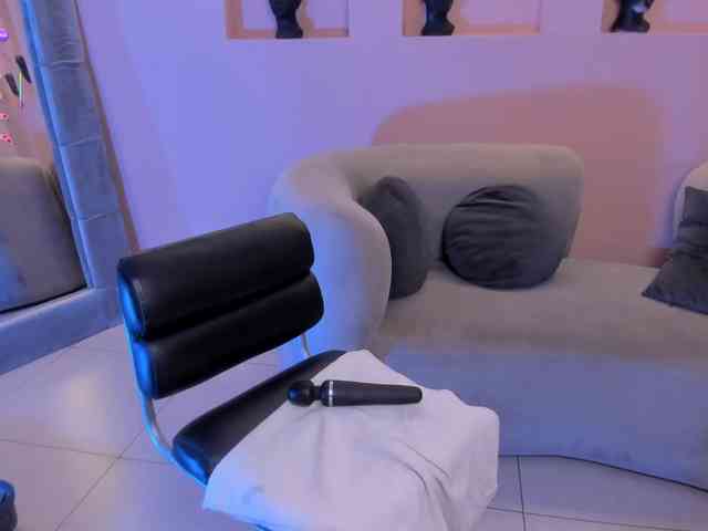 TaraLawrence TaraLawrence