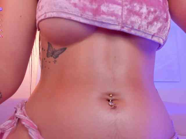 TaraLawrence webcam