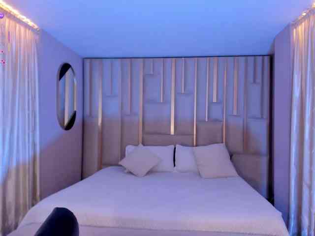 TaraLawrence TaraLawrence