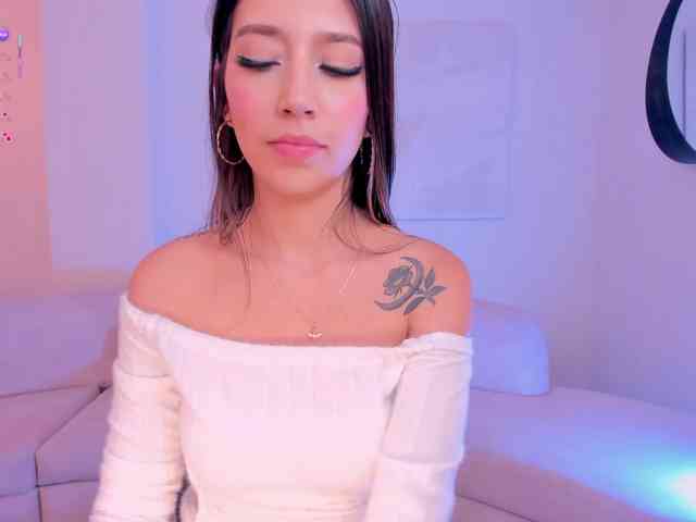 TaraLawrence Live Webcam on BongaCams