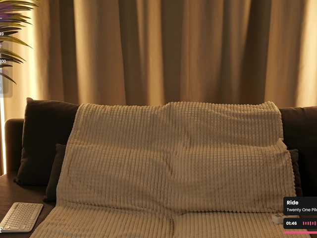 -Vivian-'s BongaCams show and profile