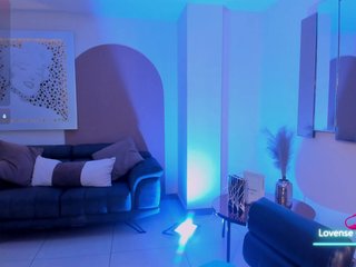 MaddisonLowe Porn Show