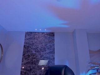 MaddisonLowe Porn Show