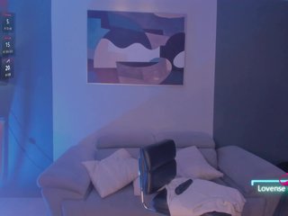 MaddisonLowe Porn Show