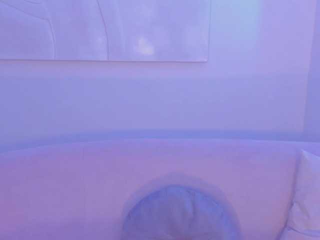 MaddisonLowe live cam profile