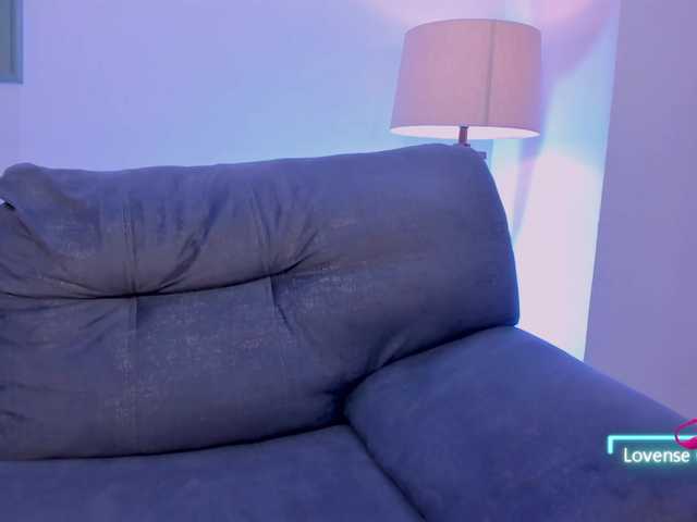 MaddisonLowe's BongaCams show and profile