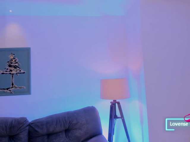 MaddisonLowe's BongaCams show and profile