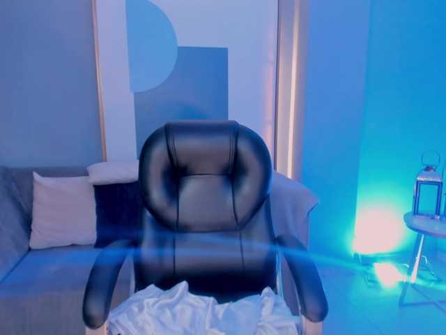 MaddisonLowe's BongaCams show and profile