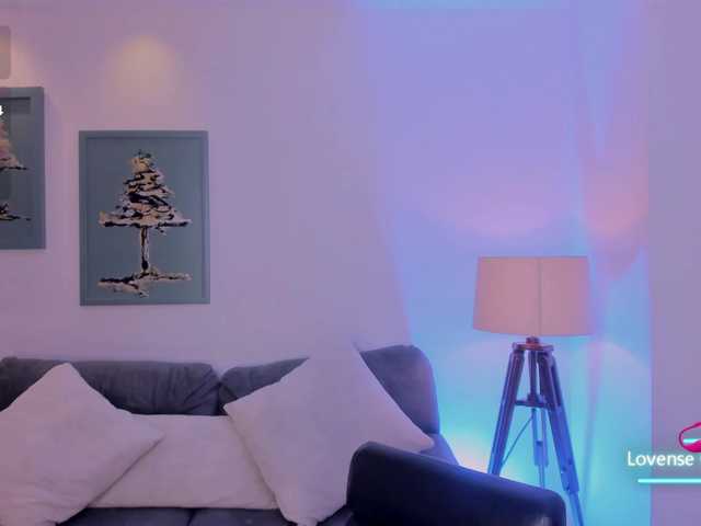 MaddisonLowe's BongaCams show and profile