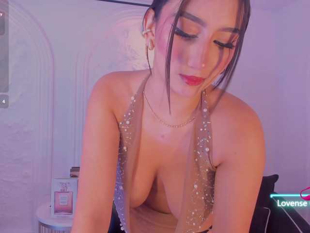 MaddisonLowe's BongaCams show and profile