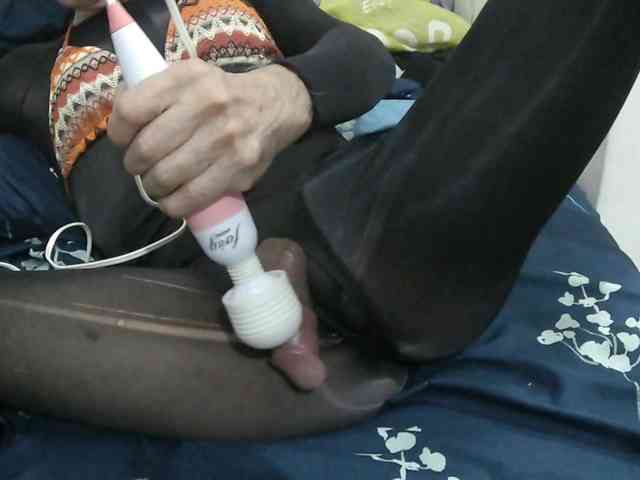 CrossDeak1 Live Webcam on BongaCams