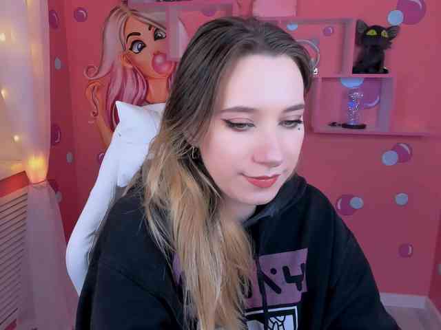 RubyBlonde webcam