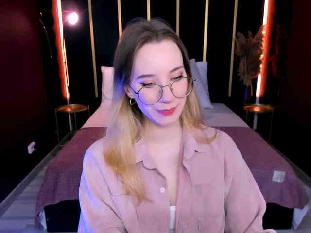 RubyBlonde webcam