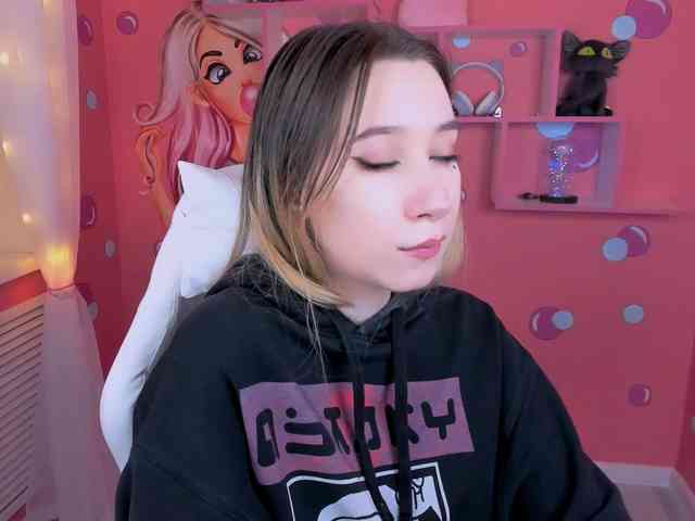 RubyBlonde webcam