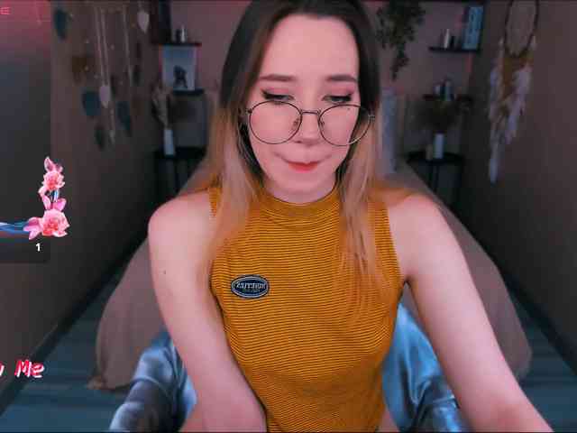 RubyBlonde webcam