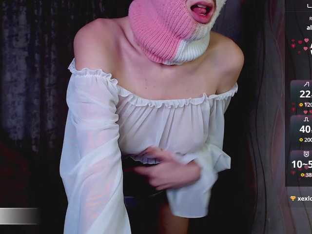 Domiiiniiicana's BongaCams show and profile