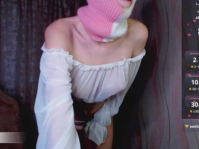 Domiiiniiicana's BongaCams show and profile