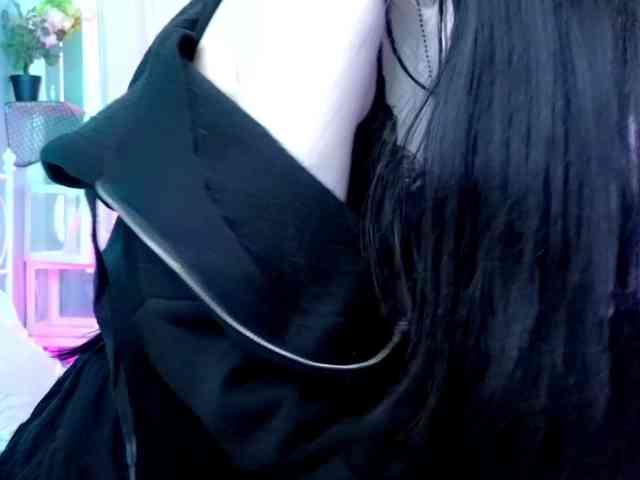 draculaura webcam