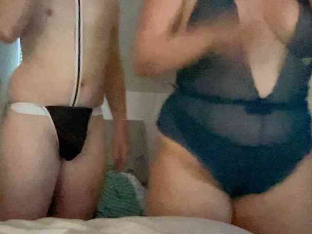 FilthyFriends69 webcam
