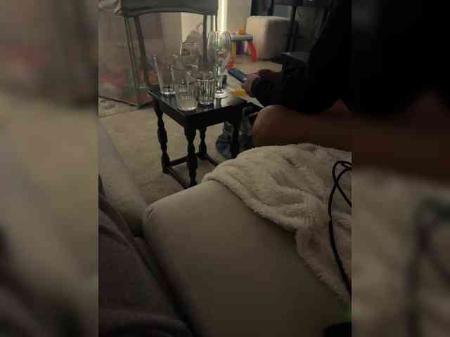 FilthyFriends69 webcam