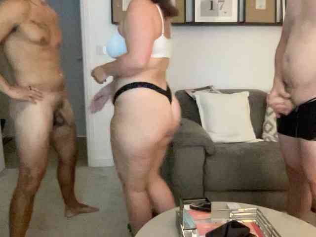 FilthyFriends69 webcam