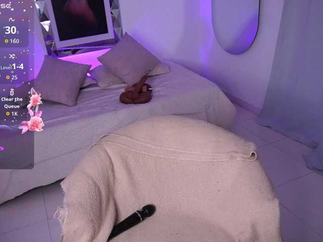 AlondraSparrow's BongaCams show and profile