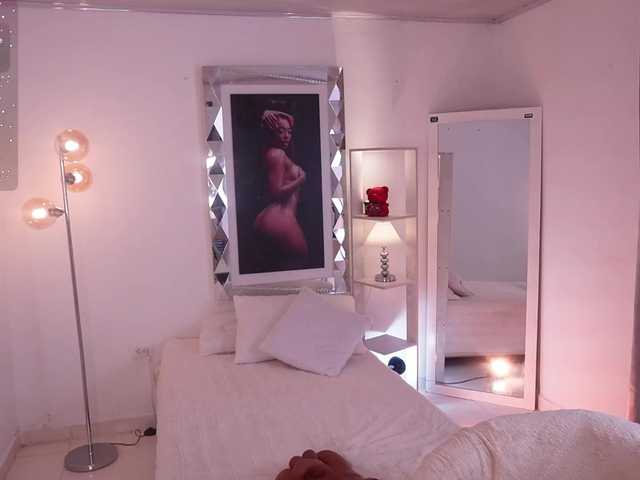  AlondraSparrow chat room