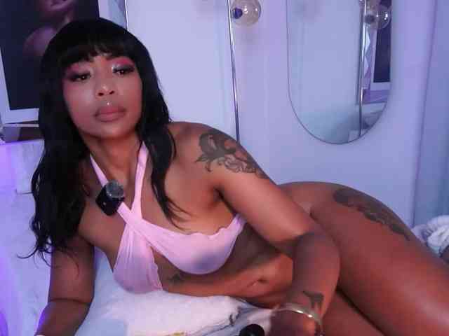 alondrasparrow Live Webcam on BongaCams