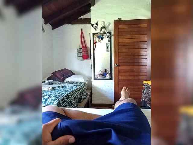 DOGUIDAY Live Webcam on BongaCams