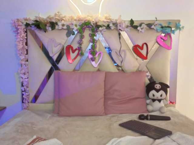 hina-tay's BongaCams show and profile