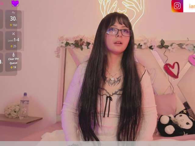 hina-tay's BongaCams show and profile