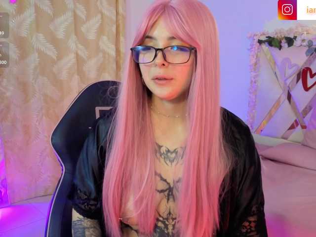 hina-tay's BongaCams show and profile