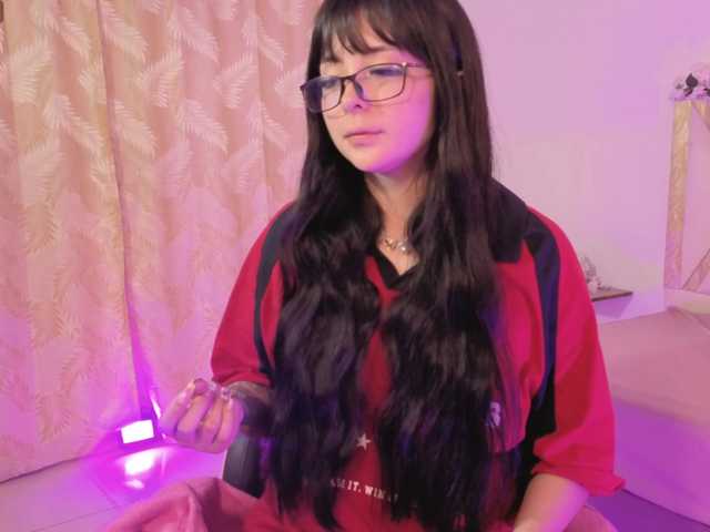 hina-tay's BongaCams show and profile