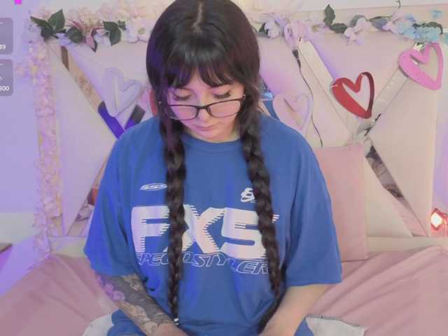 hina-tay's BongaCams show and profile