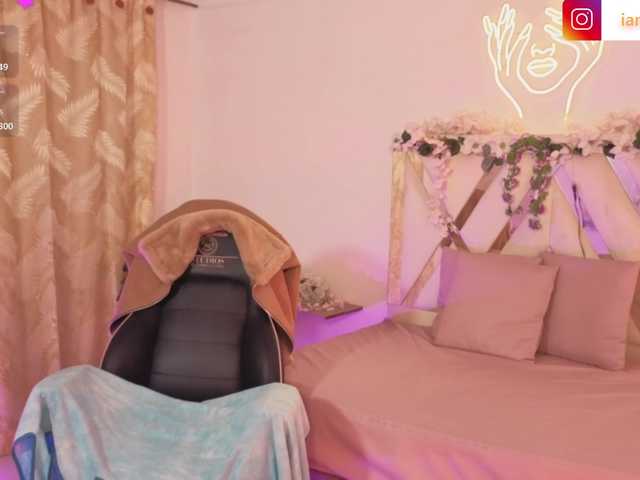 hina-tay's BongaCams show and profile