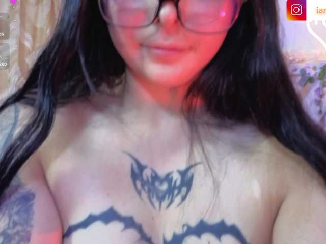 hina-tay's BongaCams show and profile