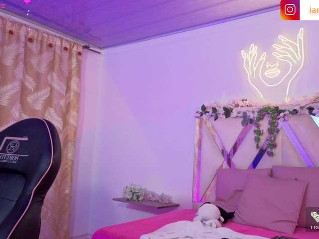 hina-tay's BongaCams show and profile