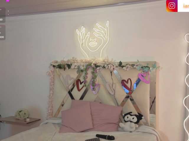 hina-tay's BongaCams show and profile