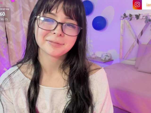 hina-tay's BongaCams show and profile