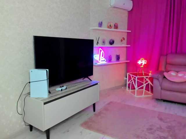 FunnyVibe's BongaCams show and profile